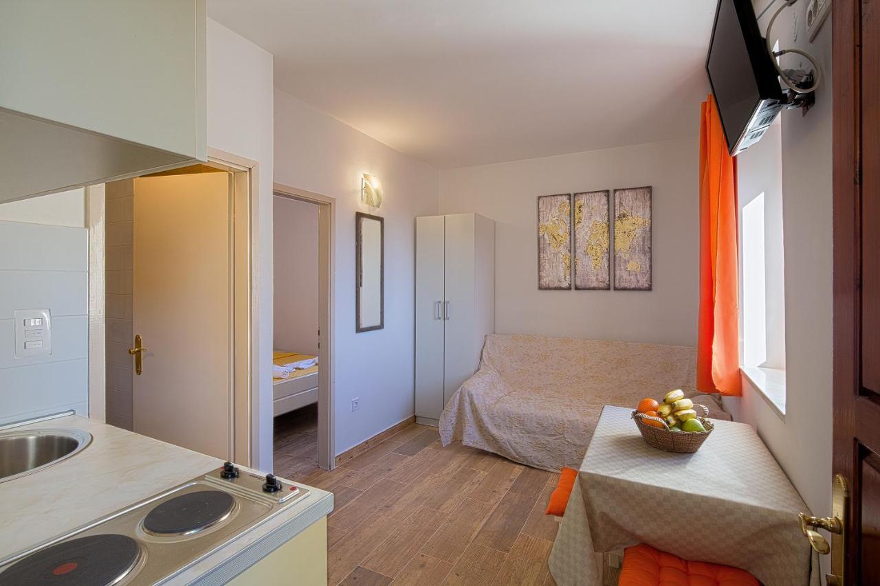 St. Nicola'S Apartments Budva Bagian luar foto