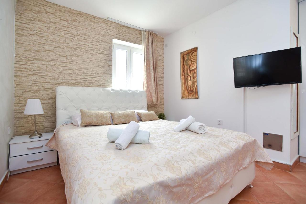 St. Nicola'S Apartments Budva Bagian luar foto