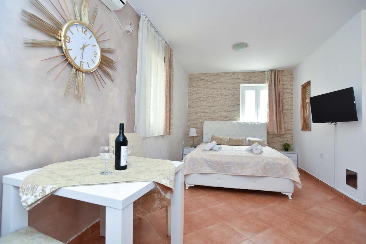 St. Nicola'S Apartments Budva Bagian luar foto