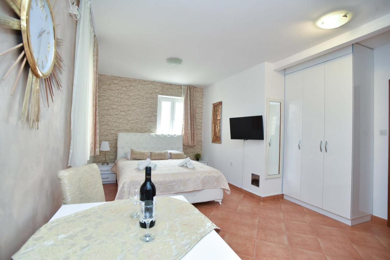 St. Nicola'S Apartments Budva Bagian luar foto