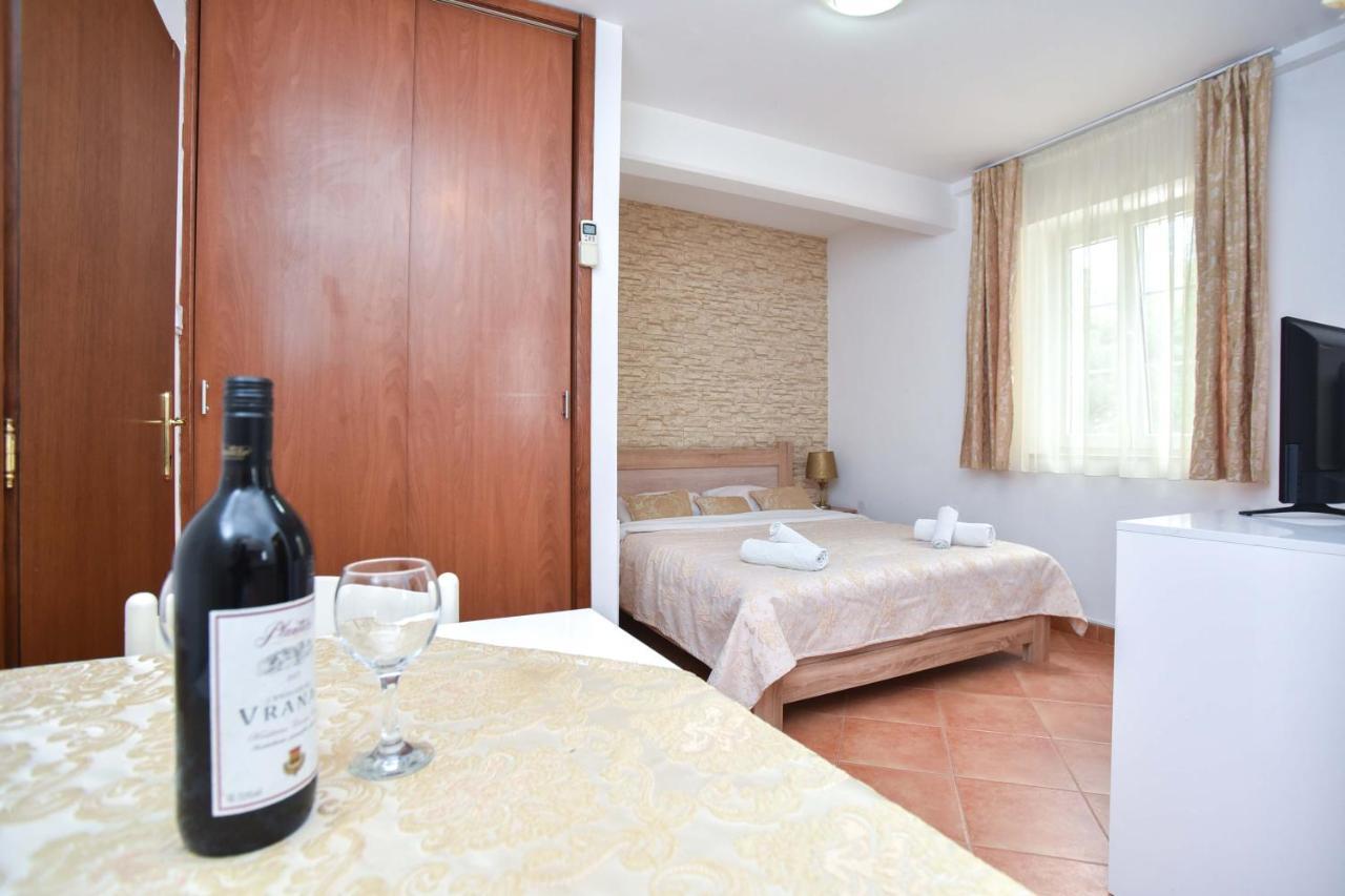 St. Nicola'S Apartments Budva Bagian luar foto